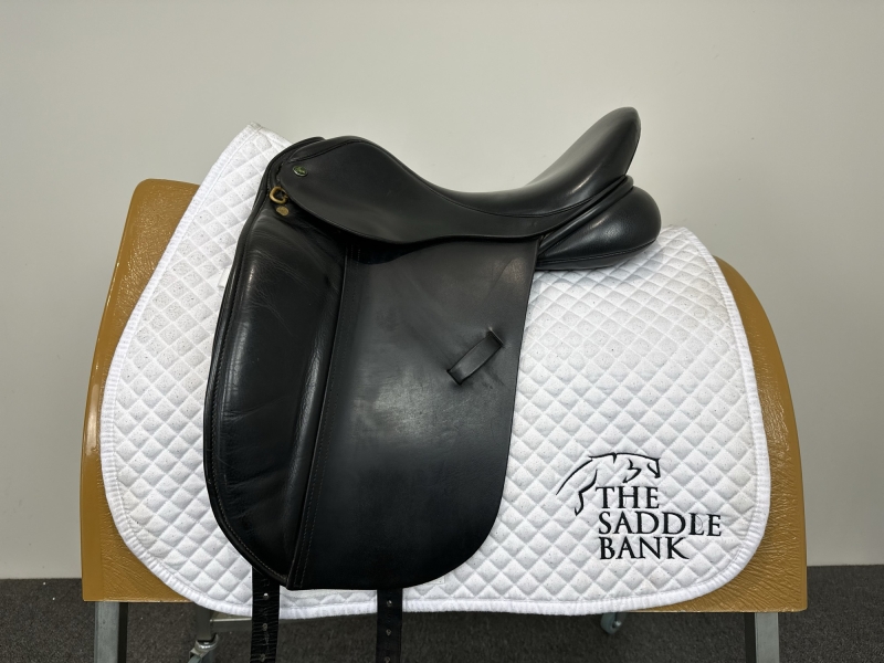 16 inch Ideal Suzannah Dressage Black Medium Wide