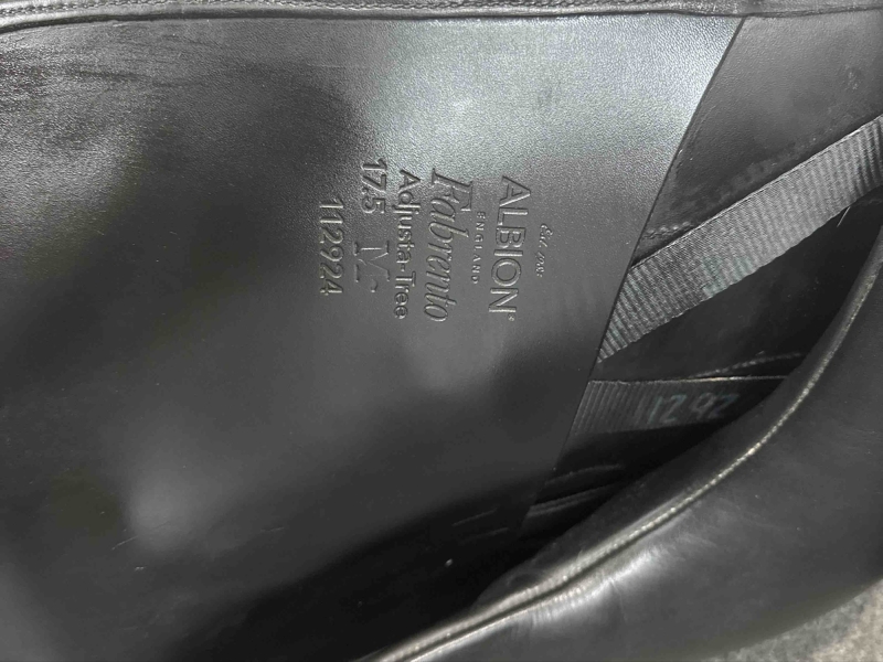 17.5 inch Albion Fabrento Monoflap Black Medium Wide - Image 5