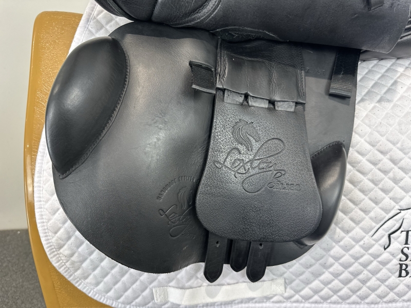 17.5 inch Loxley Foxhunter Black Medium Wide - Image 2