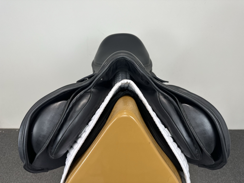 17.5 inch Loxley Foxhunter Black Medium Wide - Image 6