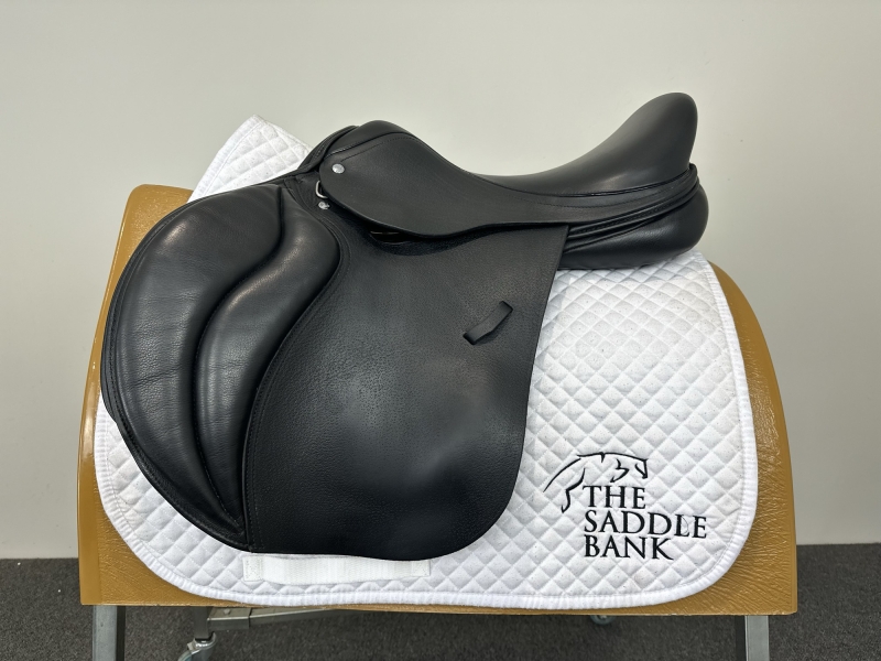17.5 inch Loxley Foxhunter Black Medium Wide