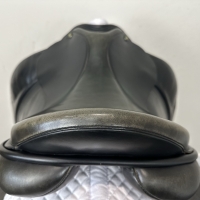 17 inch Ideal Tonishia Supreme Dressage Black Wide - Image 4