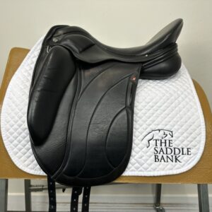 17.5 inch Albion Revelation Red Label Dressage Black Medium Wide