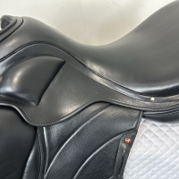 17.5 inch Albion Revelation Red Label Dressage Black Medium Wide - Image 6