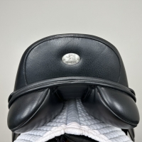 17.5 inch Fairfax Classic Cupped Flap Dressage MDC Black Adjustable - Image 4