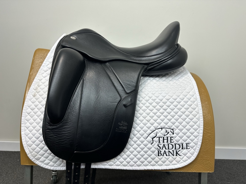 17.5 inch Fairfax Gareth Hughes MDG Black Adjustable