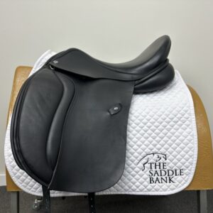 17.5 inch Ideal Technical and Traditional (T and T) Twinflap Dressage Black Adjustable